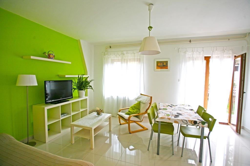 Apartments Maras Poreč Rum bild